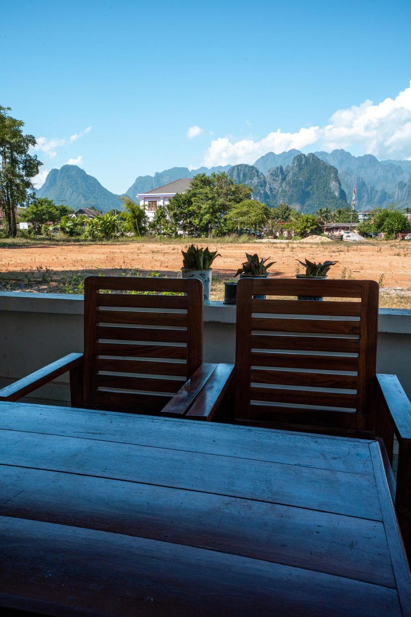 Vang vieng Garden Hotel Buitenkant foto