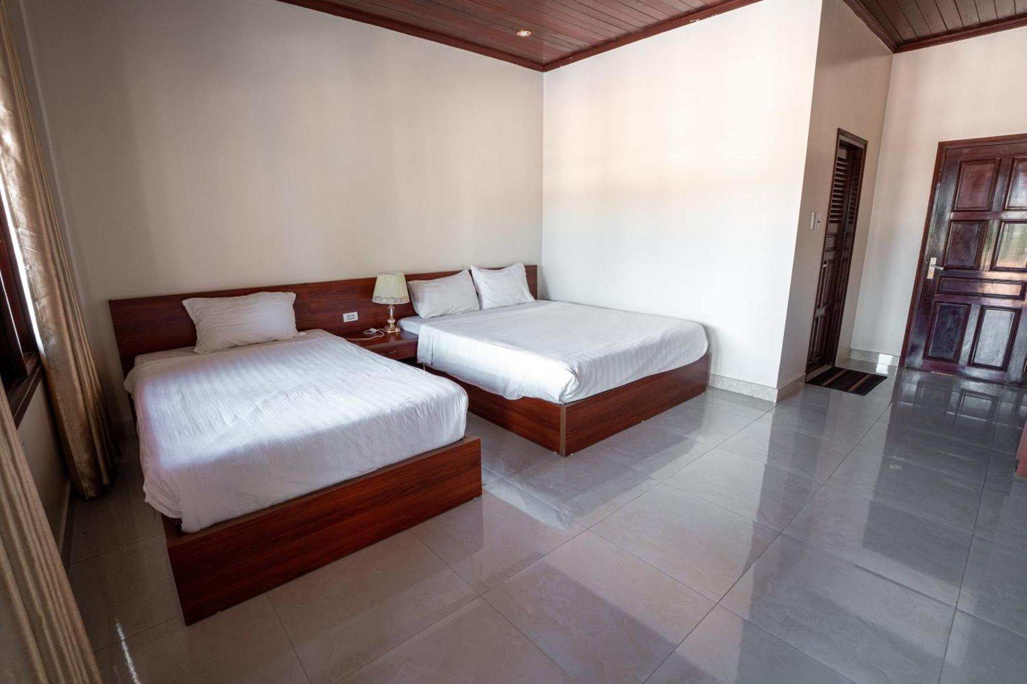 Vang vieng Garden Hotel Buitenkant foto